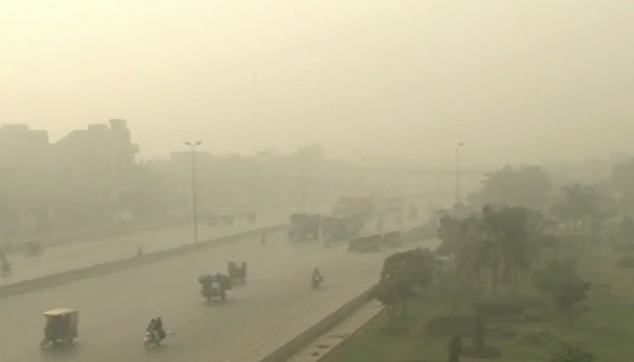 Heavy smog claims 17 lives in Punjab