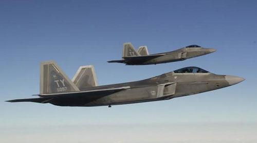 US Flies F-22 Fighters Over S.Korea 