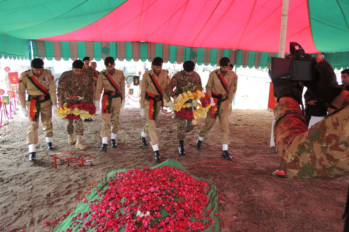 Corps commanders pay rich tributes to martyred Lt Khawar Shahab