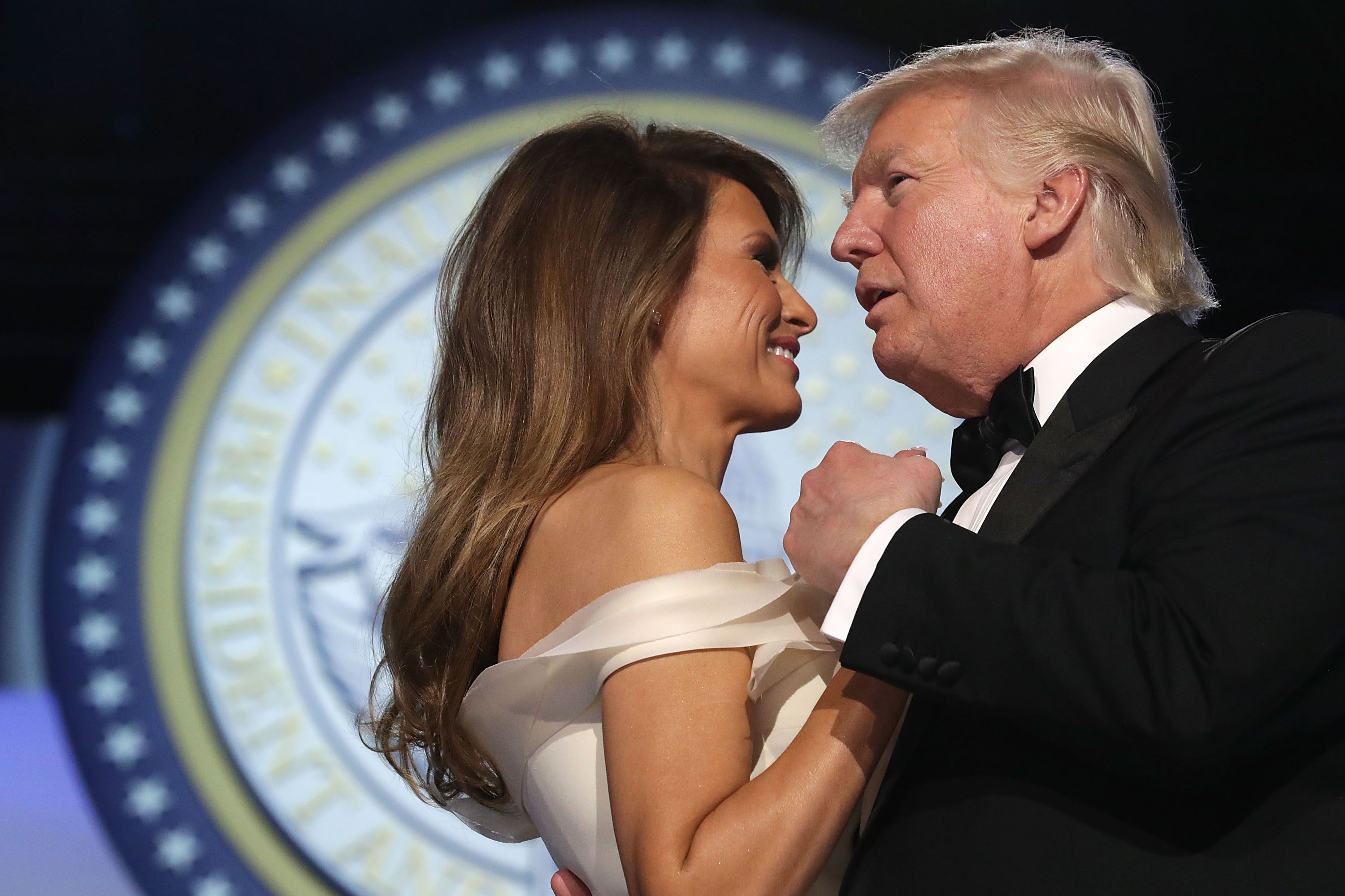 Melania Trump stuns in first lady fashion stakes