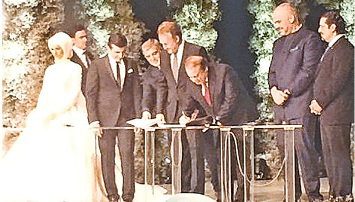 PM Nawaz signs Erdogan daughter’s marriage document as witness
