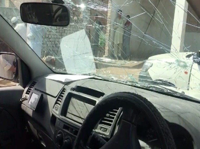 Four injured in explosion targeting CTD vehicle in Peshawar