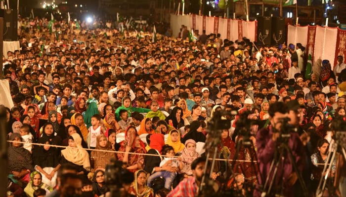 Crowd at a PSP meeting in Garden area