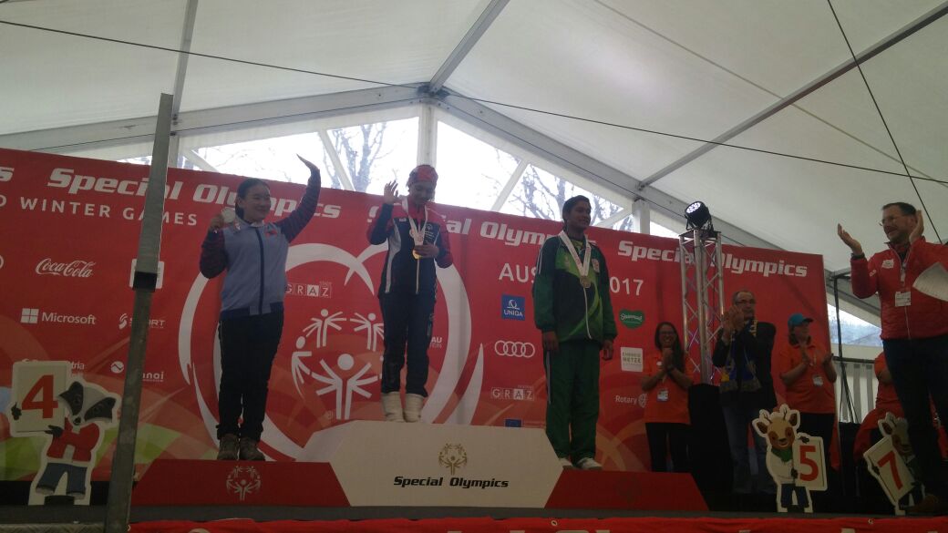Mehwish Tufail wins Silver