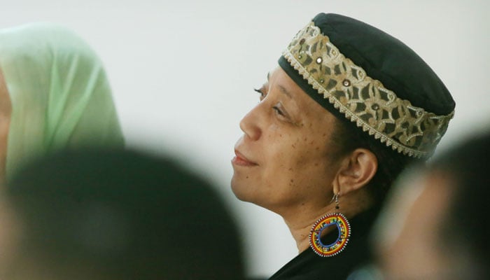 rs listen to remarks during an interfaith memorial service for former heavy weight boxing champion Muhammad Ali at the River Road Mosque on June 5, 2016 in Louisville, Kentucky
