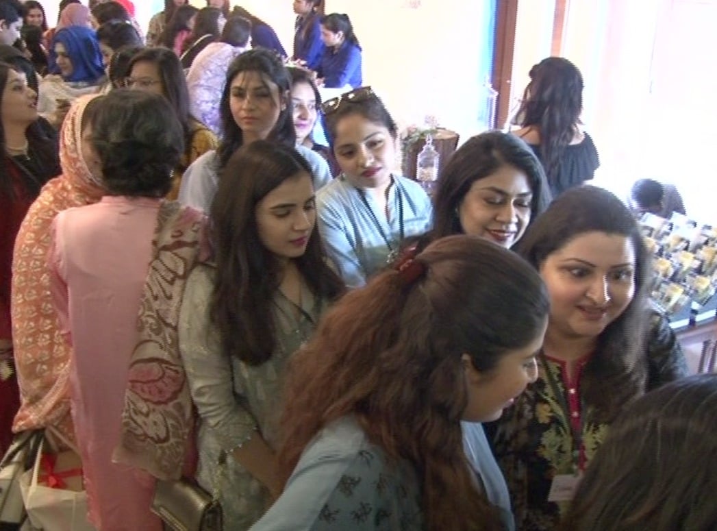 Soul Sisters: The Facebook group giving voice to Pakistani women