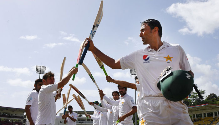 Younis Khan signs off in style/AFP