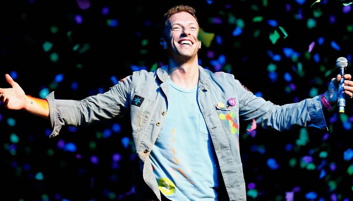 Coldplay frontman Chris Martin gets papped on NYC streets 