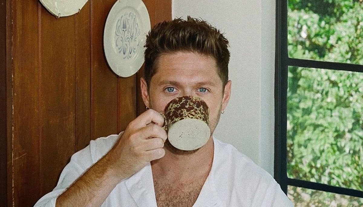 Niall Horan performs 'Dinner Party' live for first time at exclusive event