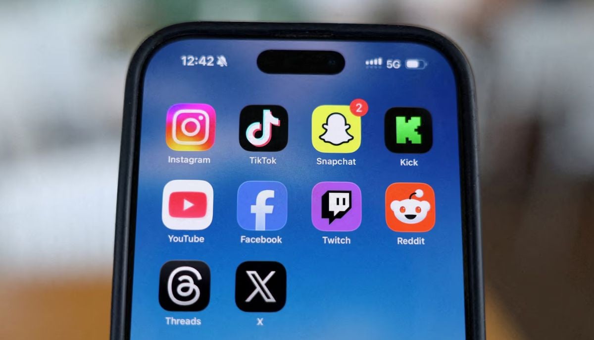 Greece to ban social media for children under 15 starting 2027 