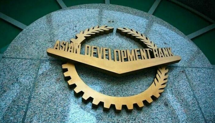 ADB forecasts Pakistan growth at 3.5%, warns of Middle East risks