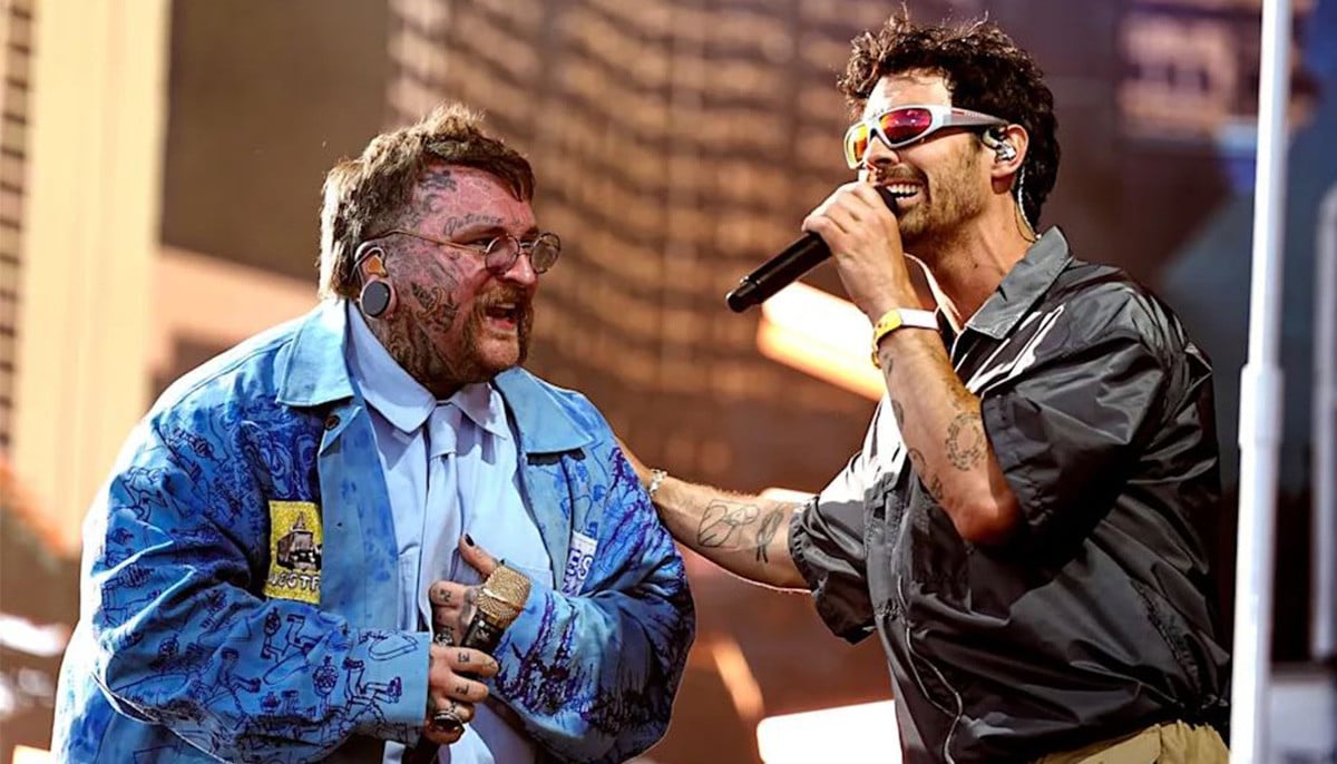 Joe Jonas joins Teddy Swims at Coachella 2026 with Jonas Brothers duet