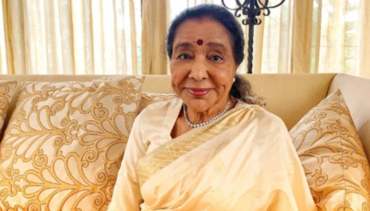 Legendary singer Asha Bhosle passes away after illness