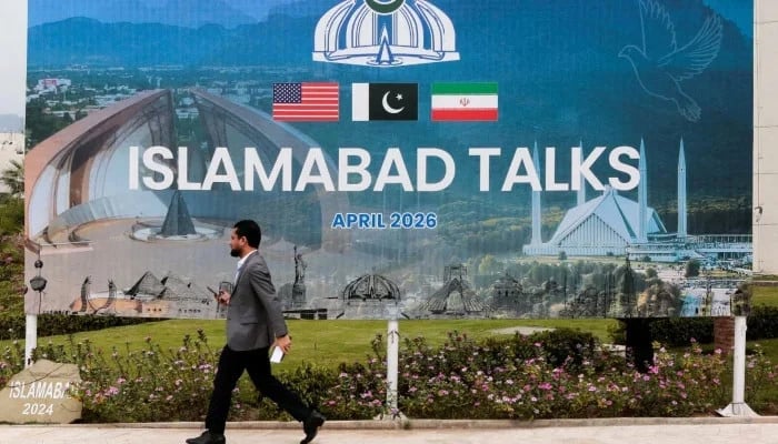 Pakistan 'pushes' for fresh US-Iran talks before ceasefire deadline
