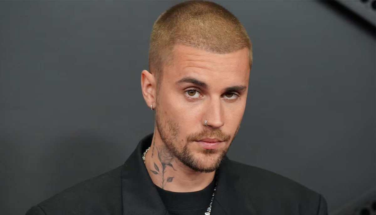 Justin Bieber gets tight hug from someone special after Coachella exit