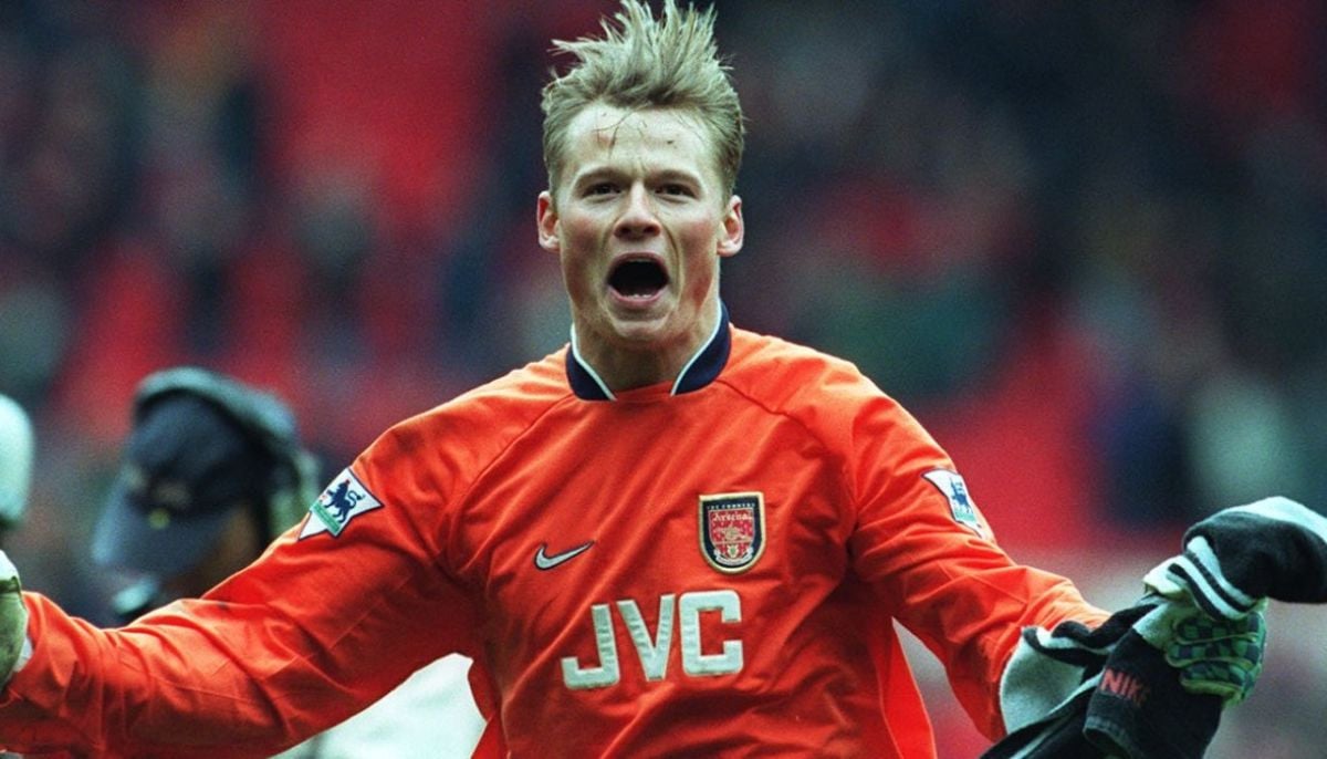 Former Arsenal goalkeeper Alex Manninger dies in train collision