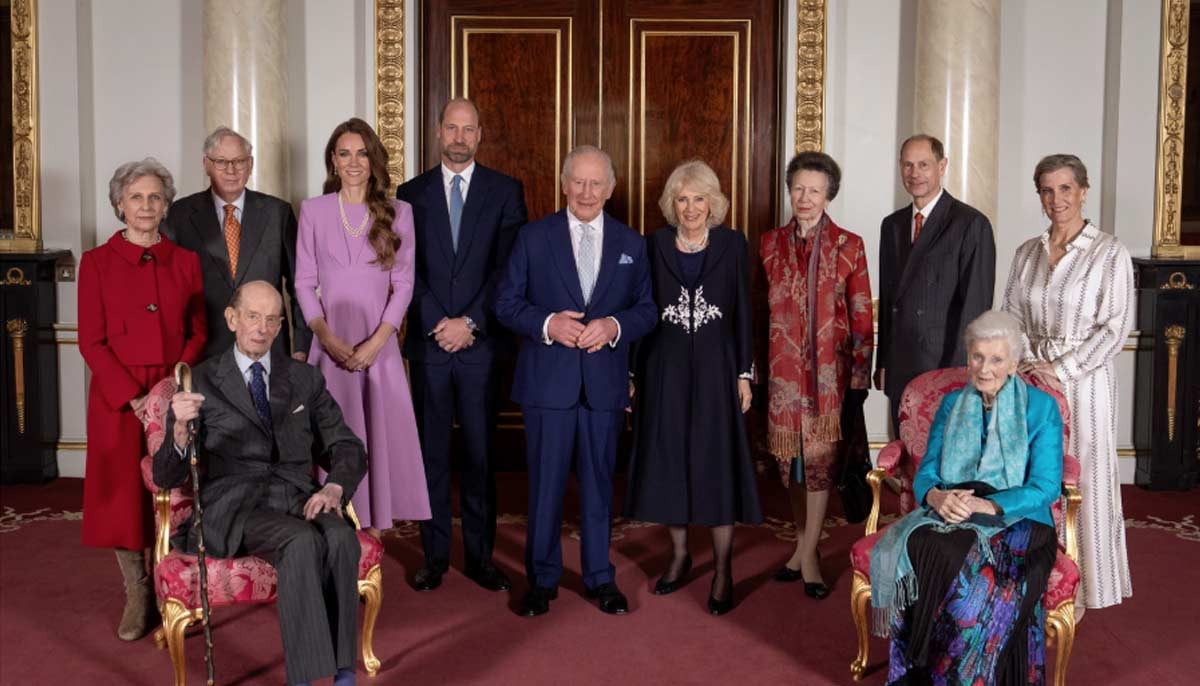 Palace issues statement as royals unite for Queen