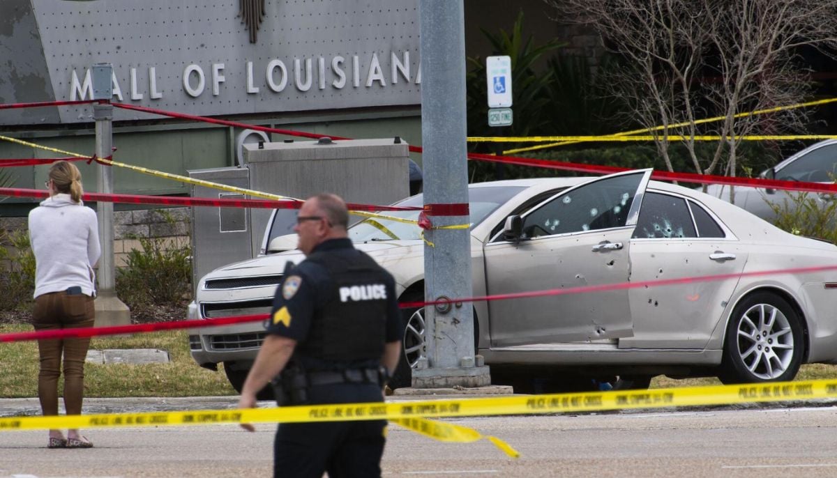 Mall of Louisiana shooting: 2 critical out of 10 injured in Baton Rouge, shooter at large