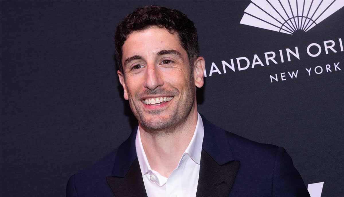 Jason Biggs explains why he shared his sobriety journey