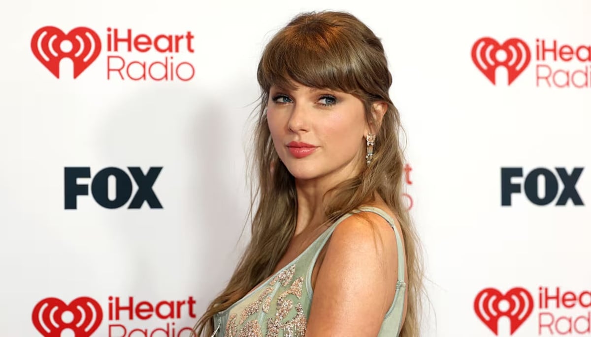 Taylor Swift sends messages for fans obseesing over her exes