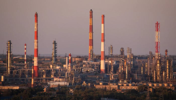 Pakistan refineries face Rs24bn losses amid April pricing pressures