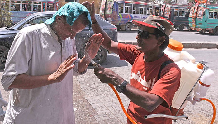 Karachi weather update: Temperature to stay below 40°C over next 24 hours