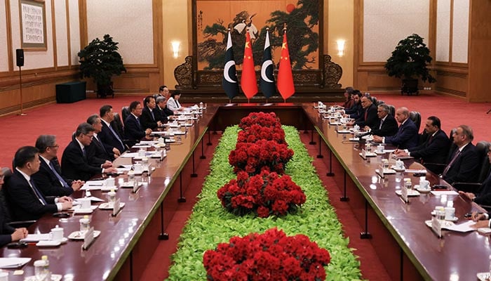 Xi lauds Pakistan's constructive role in Middle East mediation in meeting with PM Shehbaz