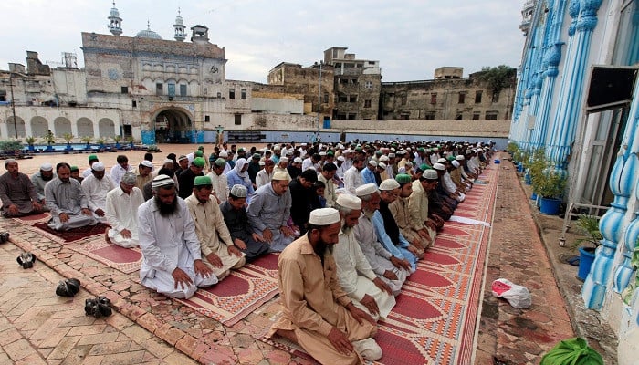Pakistan marks Eid ul Adha with prayers for peace in Middle East