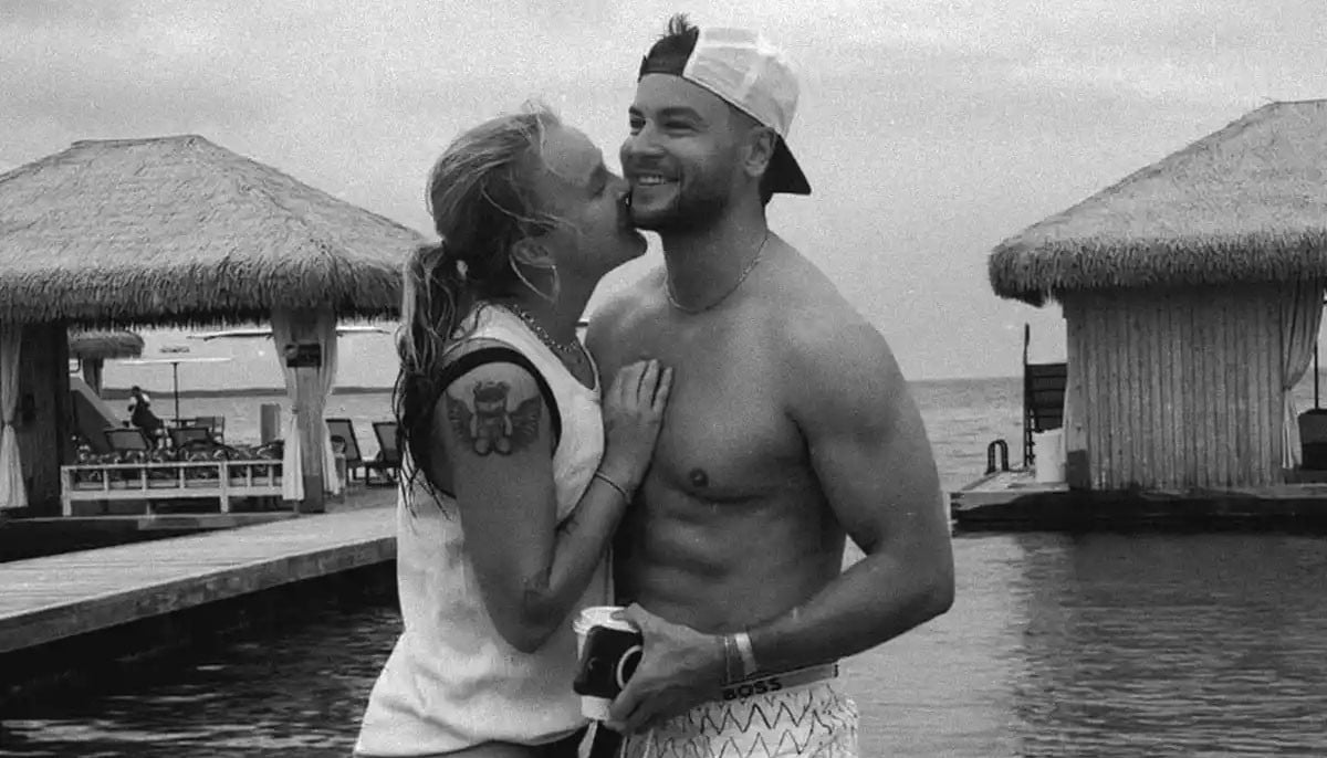 JoJo Siwa celebrates one year of romance with Chris Hughes