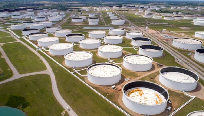 Israel-Lebanon escalation lifts oil over 2% as Hormuz uncertainty persists