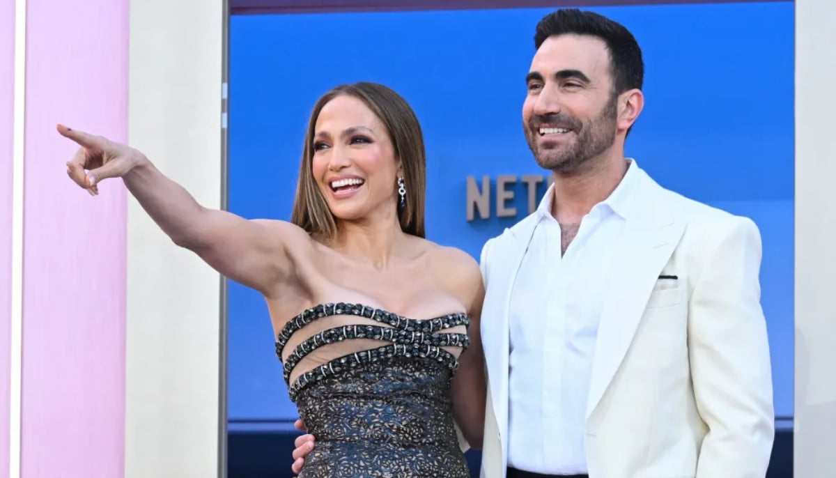 Is Jennifer Lopez lowkey dating Brett Goldstein? Relationship explained