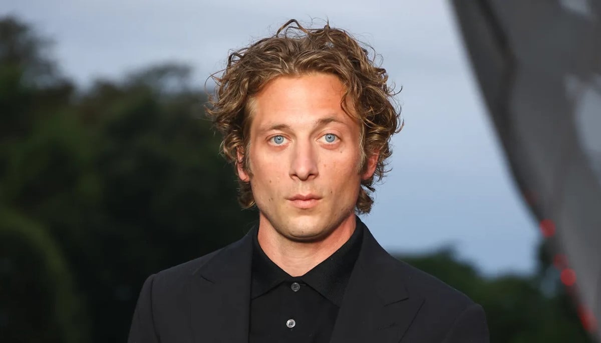 Jeremy Allen White goes out with ‘Shameless' costar during LA outing