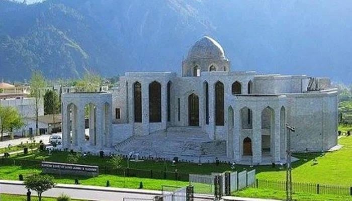 AJK Supreme Court upholds govt's stance on refugee seats in presidential reference