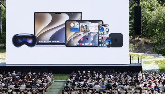 EU rejects Apple blame for delayed Siri AI rollout