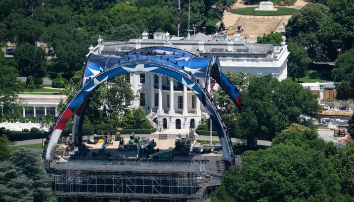 UFC cage fight at White House won't be stopped, judge rules