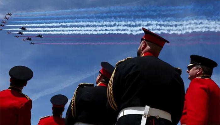 Behind the scenes of Red Arrows as Trooping the Colour finishes with dazzling flypast