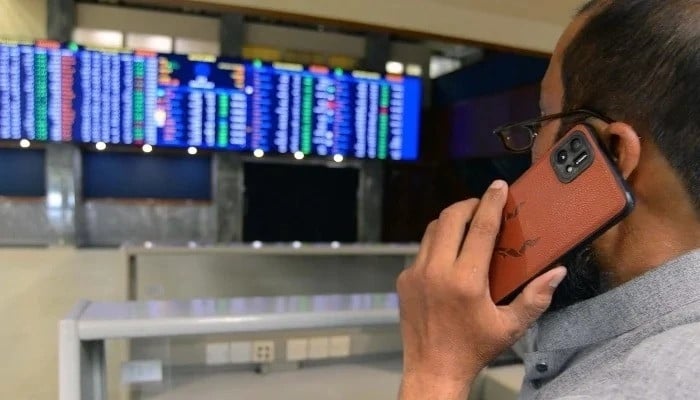 PSX surges as US-Iran deal, oil slump lift sentiment