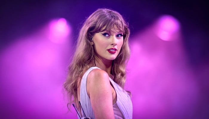 Taylor Swift dethrones Drake, Rihanna with new milestone record