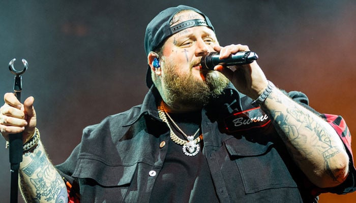 Jelly Roll makes first stage presence after Bunnie Xo divorce news
