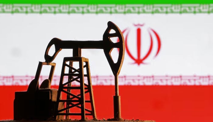 US authorises Iranian oil sales amid talks on final peace deal