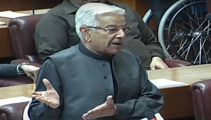 Minister Asif stands by remarks despite Bilawal's criticism in NA