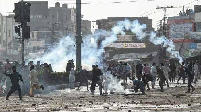 Protests by religious party in Lahore, Karachi and other cities continue