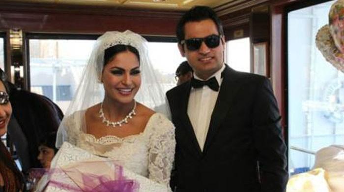 White wedding: Veena Malik makes dream come true