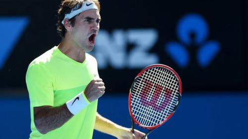 Federer stung into action at Australian Open