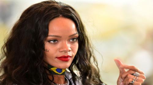 Rihanna wins battle with Topshop over use of her image