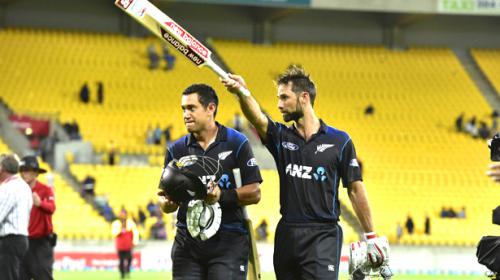 New Zealand coast to seven-wicket win over Pakistan