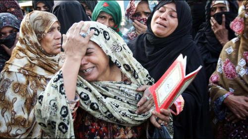 Lyari women join civil society protest outside CM House
