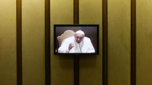 I'm a technology disaster, pope confesses
