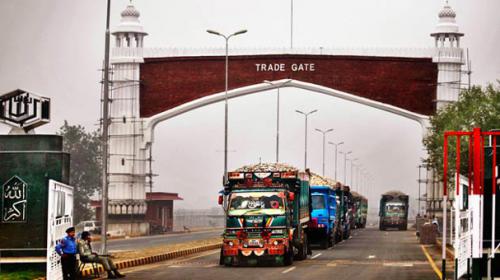 Trade suspended at Kashmir border after ‘drug trafficking’