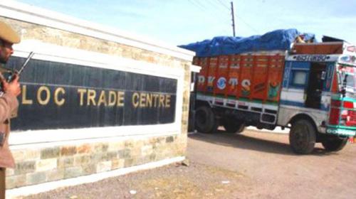 Intra-Kashmir trade resumes after six days 